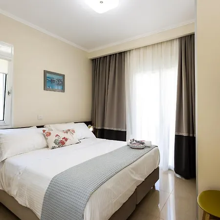 Villa Harmony - Beachfront Escape
