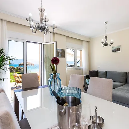 Harmony - Beachfront Escape